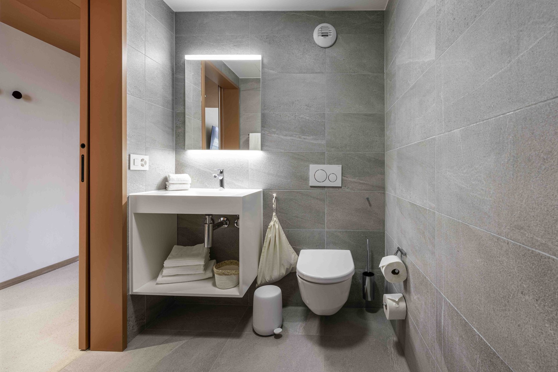 gallery_image